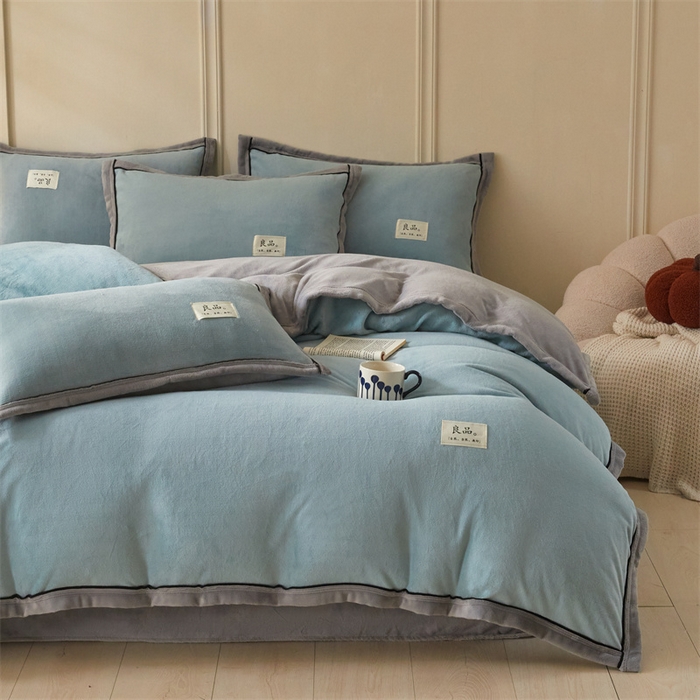 91家纺网 家纺一手货源 找家纺 （总）慕木家纺 2025新款高克重简约无印风牛奶绒双拼四件套
