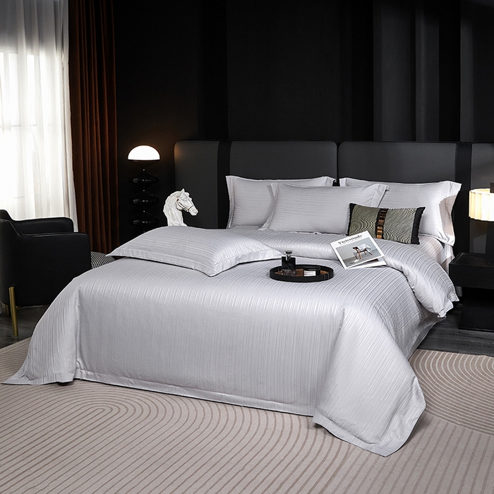 91家纺网 家纺一手货源 找家纺 乐卧家居 2026新款轻奢高级酒店宾馆高档线条感提花纹样系带款四件套-幻影 幻影-灰