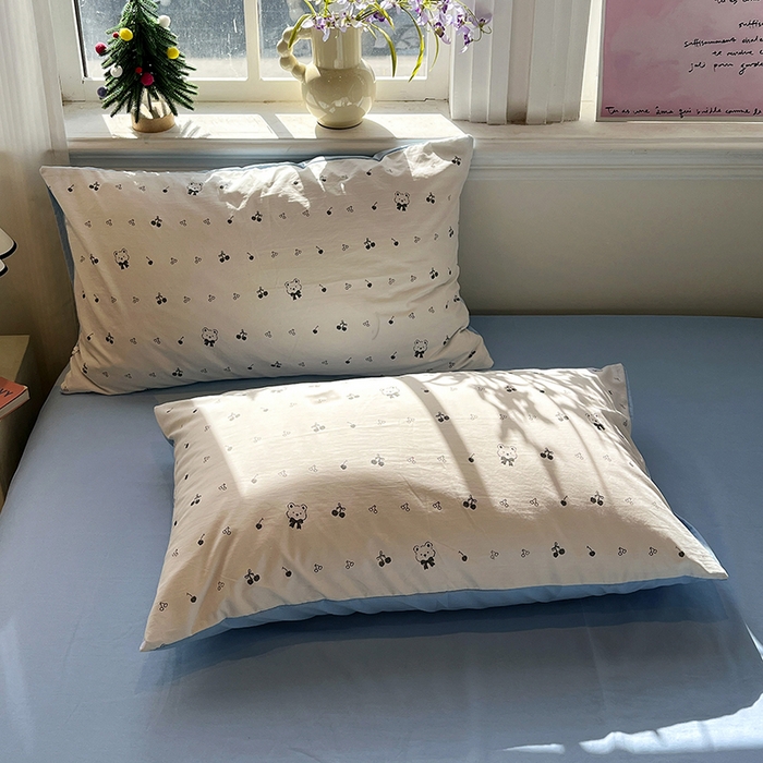 91家纺网 家纺一手货源 找家纺 仟网汇 2025新款古法水洗仿棉云感纱四件套 樱桃熊