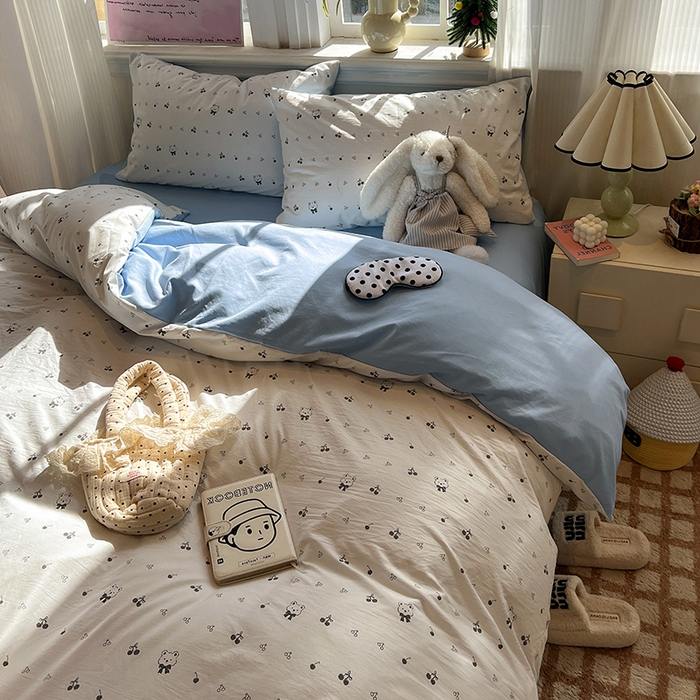 91家纺网 家纺一手货源 找家纺 仟网汇 2025新款古法水洗仿棉云感纱四件套 樱桃熊