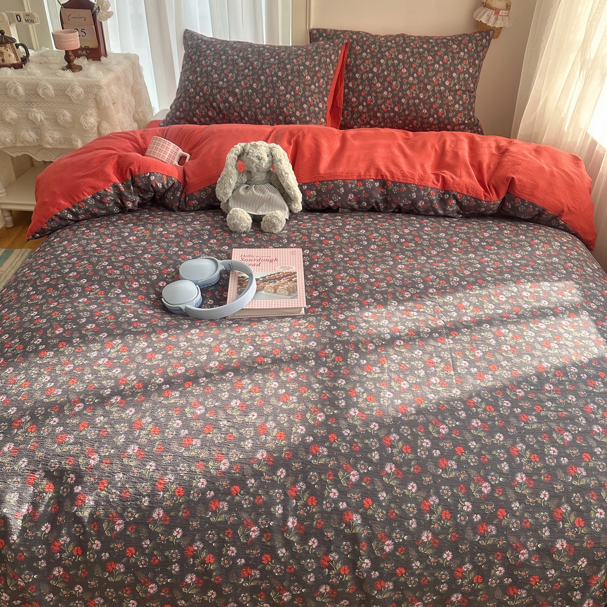 91家纺网 家纺一手货源 找家纺 （总）初念 2025新款敲可爱的奶呼呼云感双层纱简约四件套系列超级治愈~