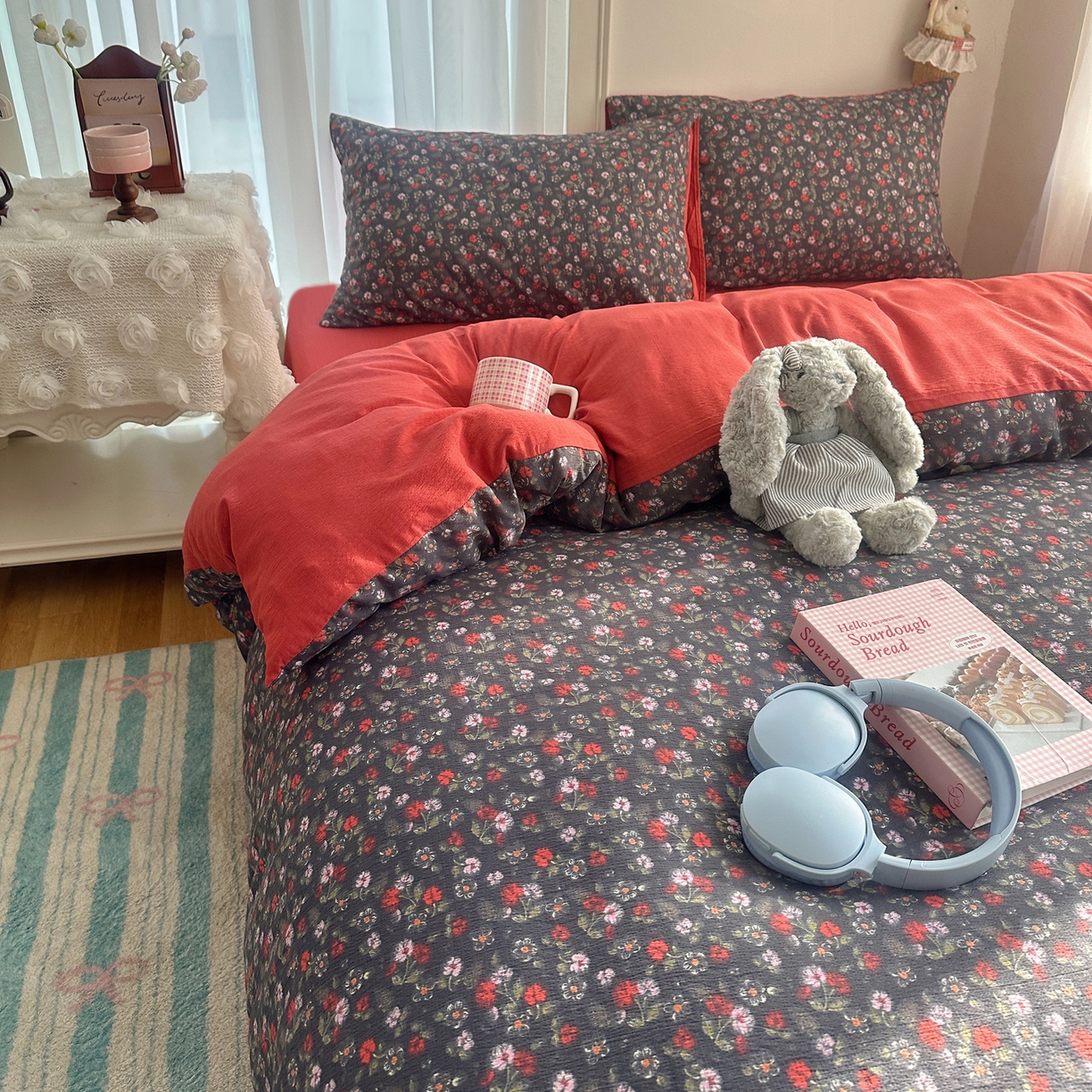 91家纺网 家纺一手货源 找家纺 （总）初念 2025新款敲可爱的奶呼呼云感双层纱简约四件套系列超级治愈~