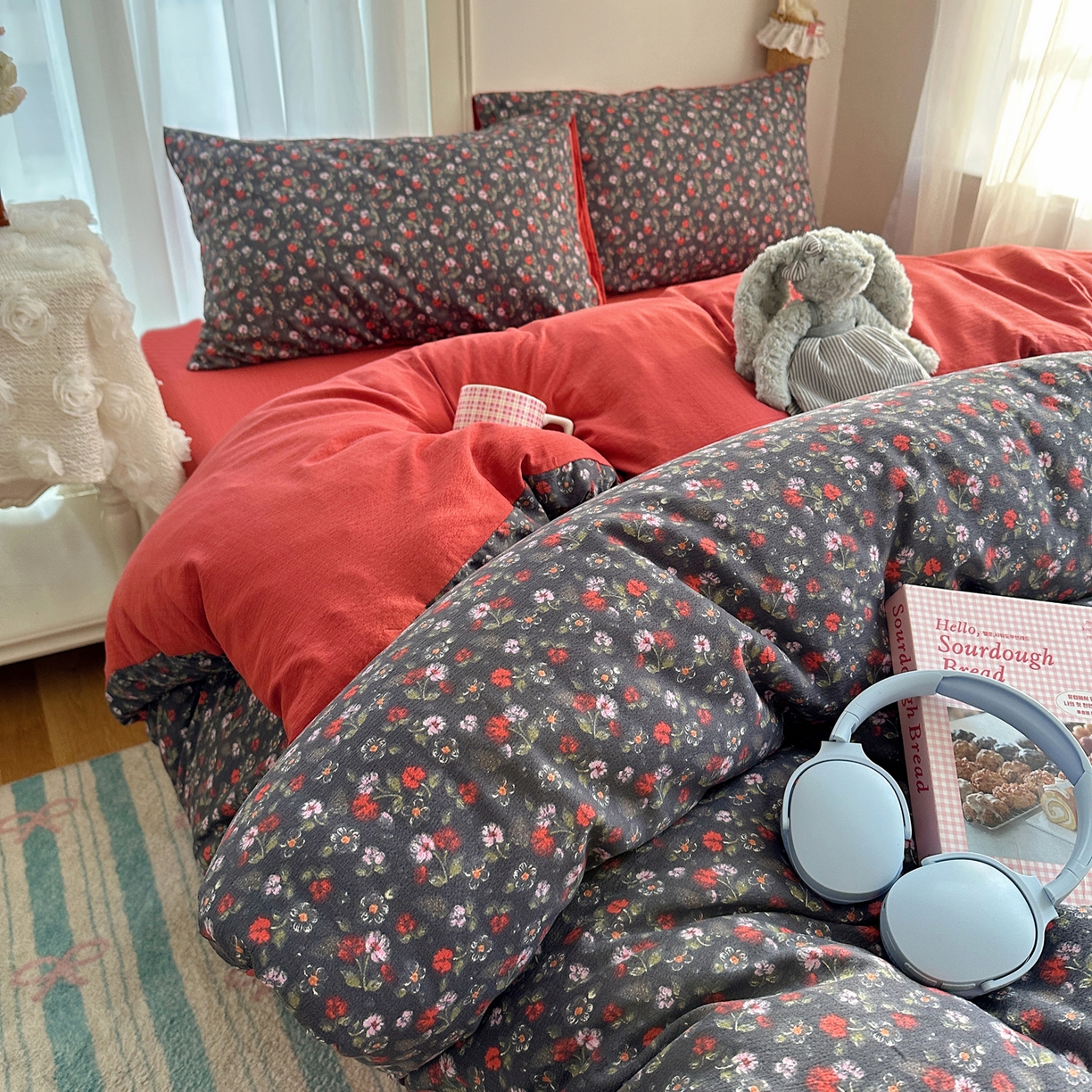 91家纺网 家纺一手货源 找家纺 （总）初念 2025新款敲可爱的奶呼呼云感双层纱简约四件套系列超级治愈~