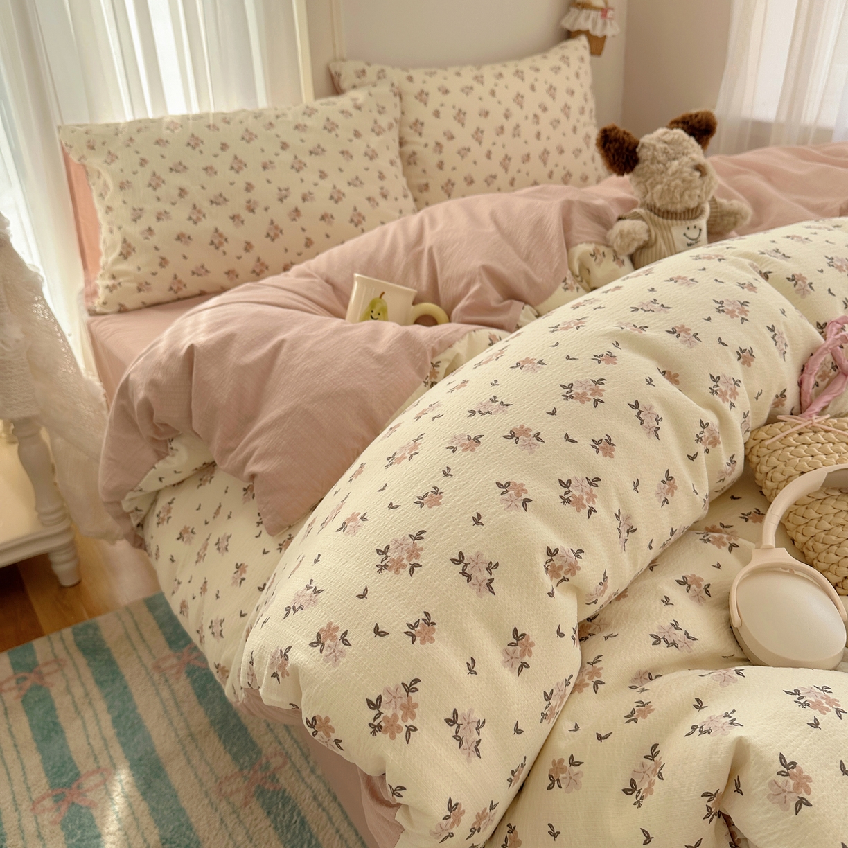 91家纺网 家纺一手货源 找家纺 （总）初念 2025新款敲可爱的奶呼呼云感双层纱简约四件套系列超级治愈~