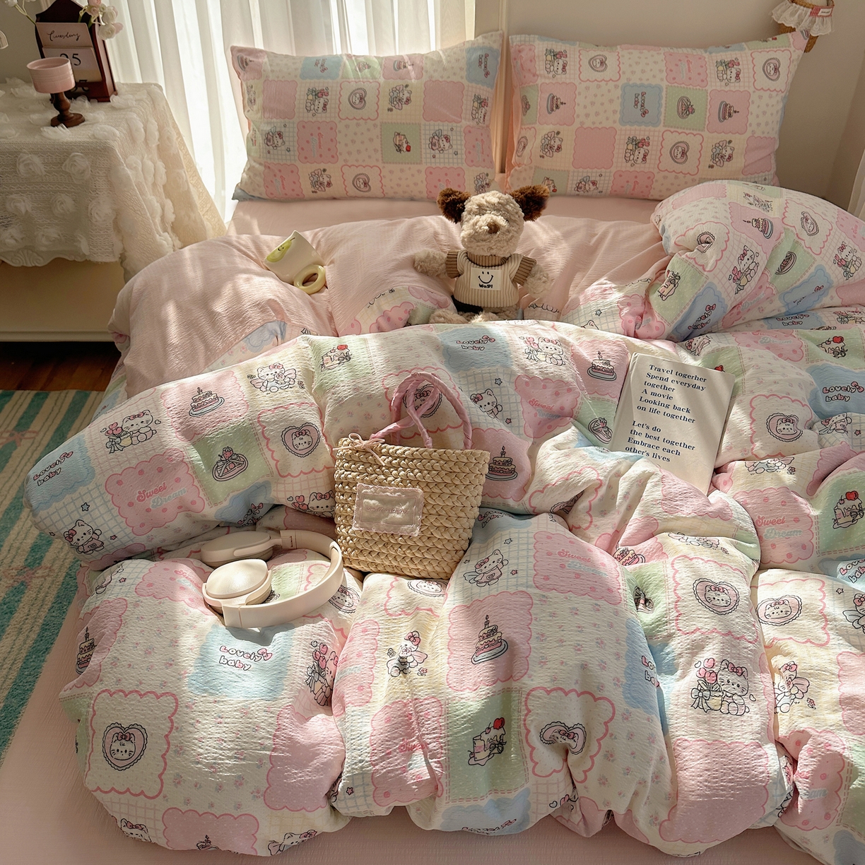 91家纺网 家纺一手货源 找家纺 初念 2025新款敲可爱的奶呼呼云感双层纱简约四件套系列超级治愈~ 蛋糕派