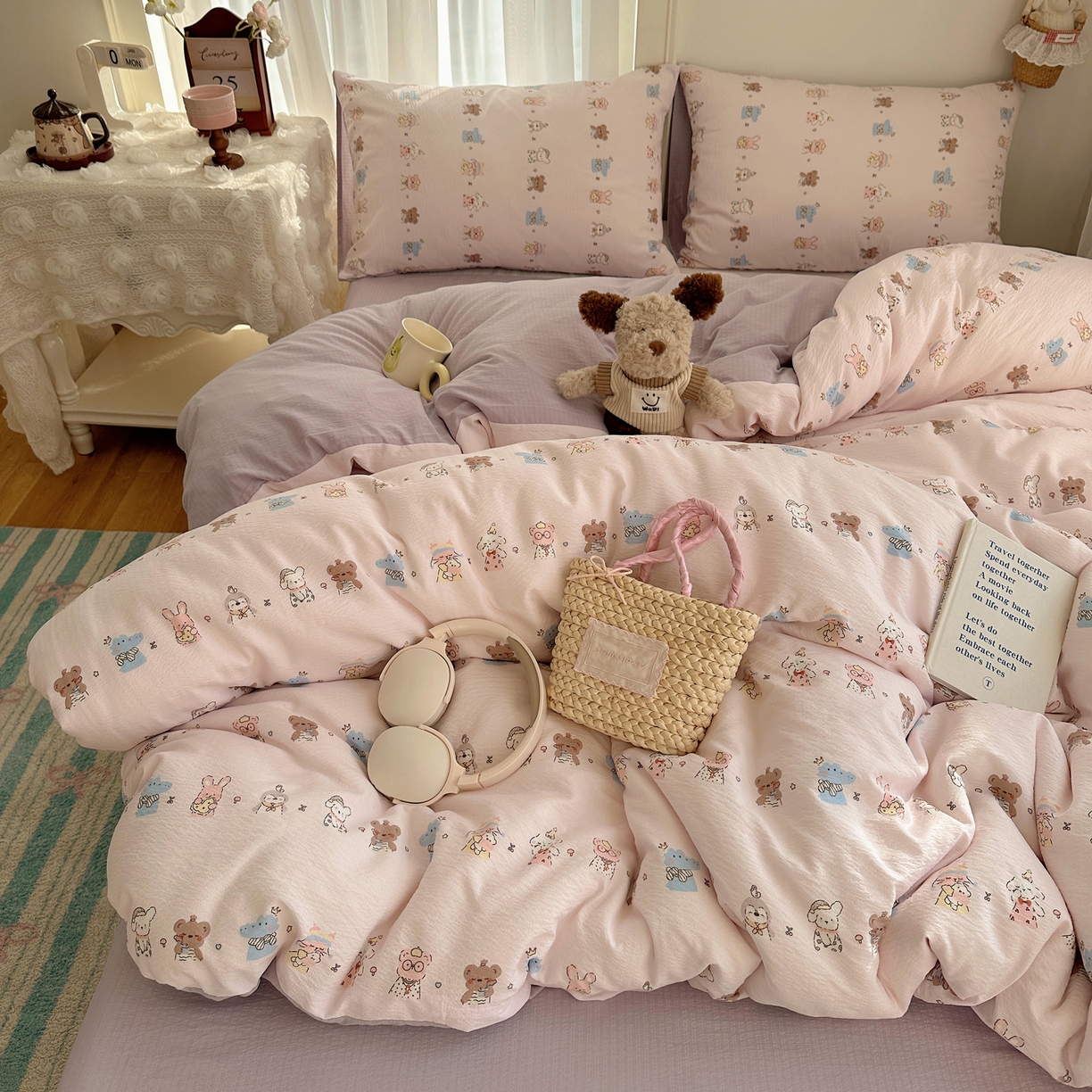 91家纺网 家纺一手货源 找家纺 初念 2025新款敲可爱的奶呼呼云感双层纱简约四件套系列超级治愈~ 动物游园