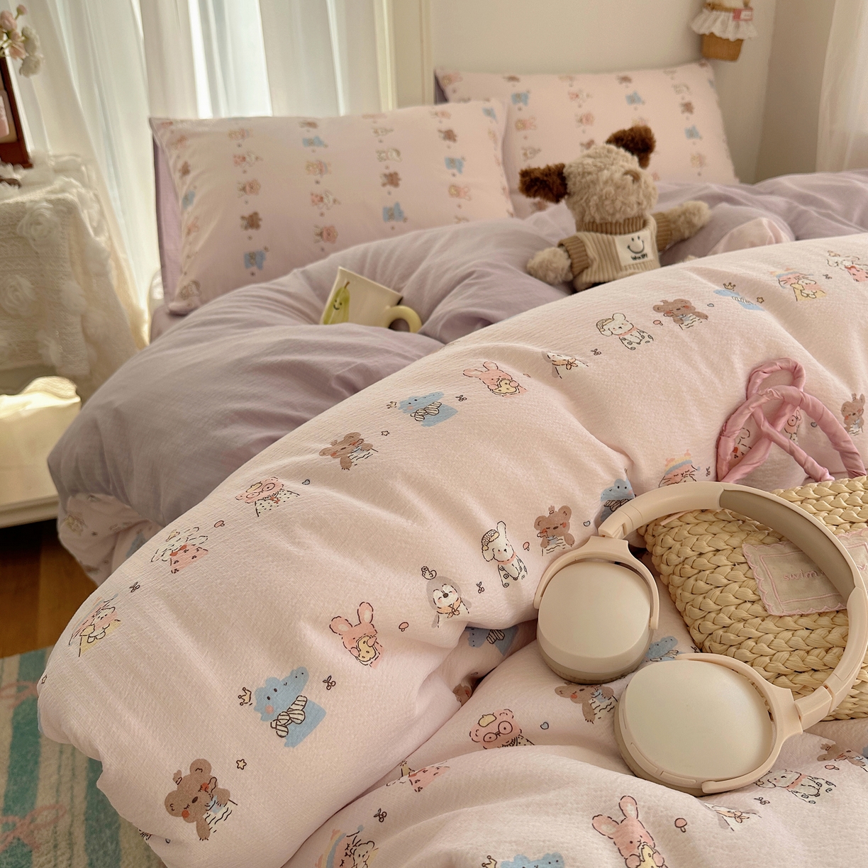 91家纺网 家纺一手货源 找家纺 初念 2025新款敲可爱的奶呼呼云感双层纱简约四件套系列超级治愈~ 动物游园