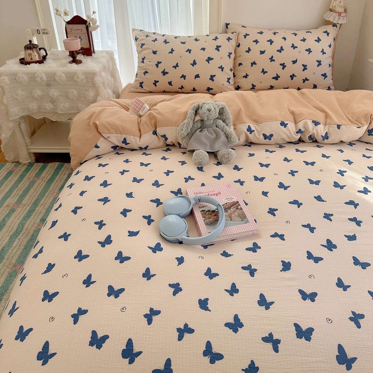 91家纺网 家纺一手货源 找家纺 初念 2025新款敲可爱的奶呼呼云感双层纱简约四件套系列超级治愈~ 蝴蝶剪影