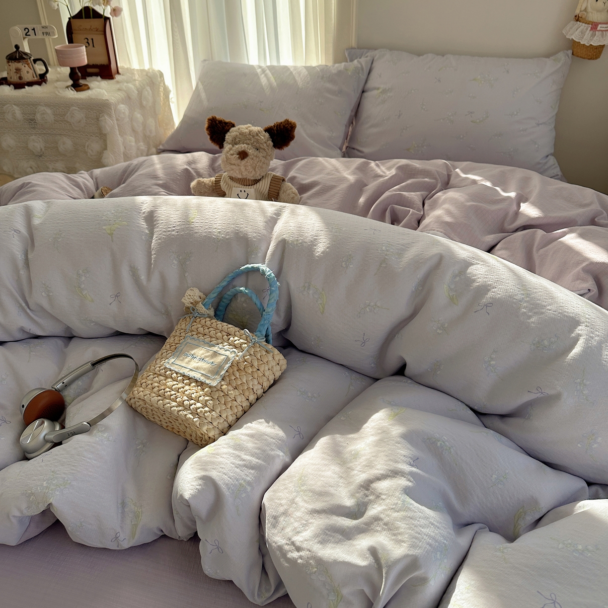 91家纺网 家纺一手货源 找家纺 初念 2025新款敲可爱的奶呼呼云感双层纱简约四件套系列超级治愈~ 铃兰结