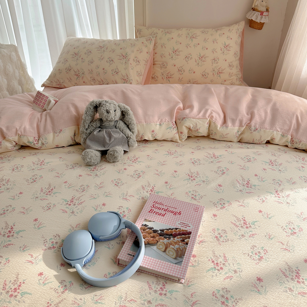 91家纺网 家纺一手货源 找家纺 初念 2025新款敲可爱的奶呼呼云感双层纱简约四件套系列超级治愈~ 奶昔甜糕