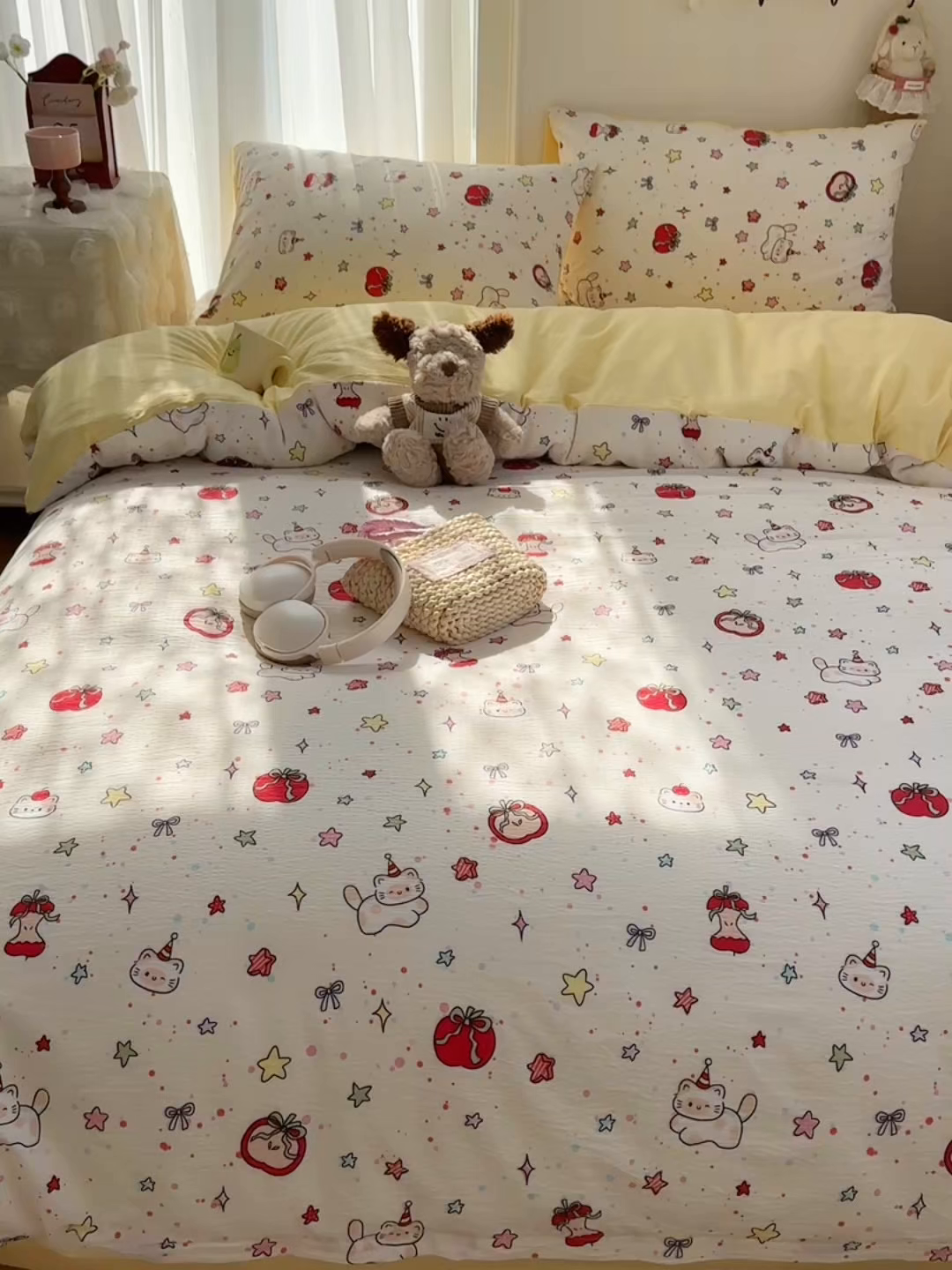 91家纺网 家纺一手货源 找家纺 初念 2025新款敲可爱的奶呼呼云感双层纱简约四件套系列超级治愈~ 苹果小怪