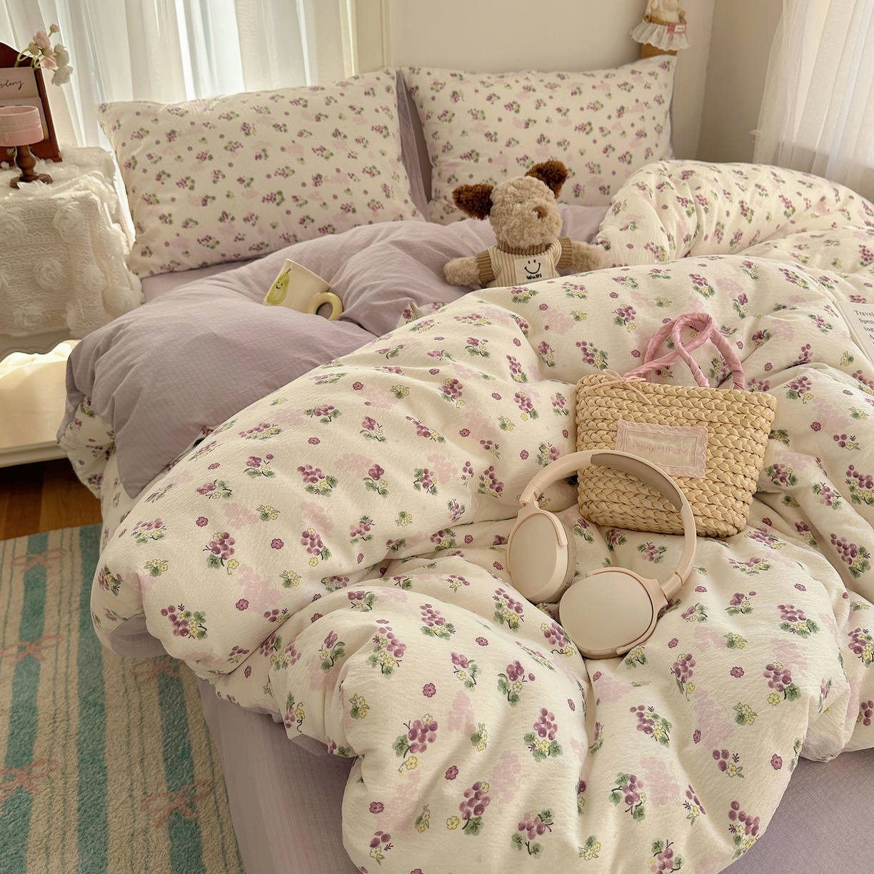 91家纺网 家纺一手货源 找家纺 初念 2025新款敲可爱的奶呼呼云感双层纱简约四件套系列超级治愈~ 葡萄多多