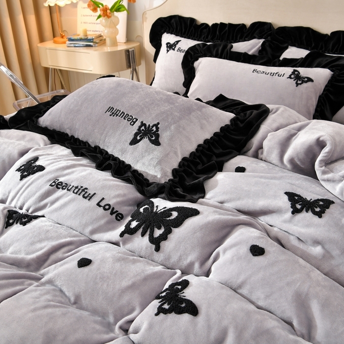 91家纺网 家纺一手货源 找家纺 （总）梦之星 2025新款9斤毛巾绣韩式花边牛奶绒四件套