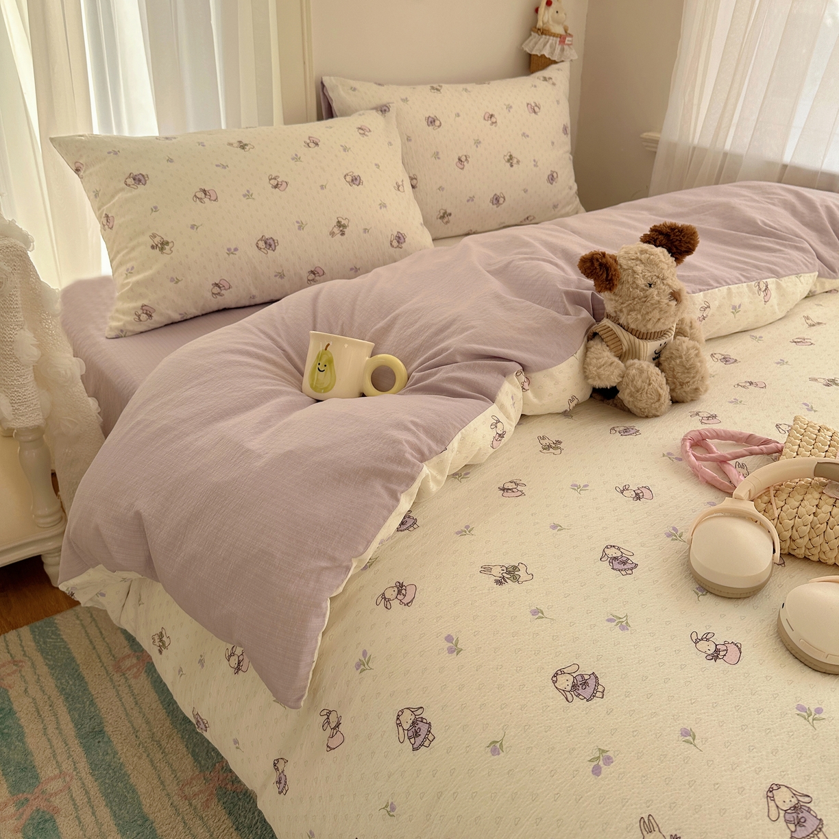 91家纺网 家纺一手货源 找家纺 初念 2025新款敲可爱的奶呼呼云感双层纱简约四件套系列超级治愈~ 裙子小兔