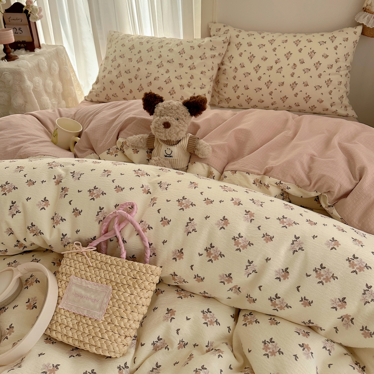 91家纺网 家纺一手货源 找家纺 初念 2025新款敲可爱的奶呼呼云感双层纱简约四件套系列超级治愈~ 苏瑾