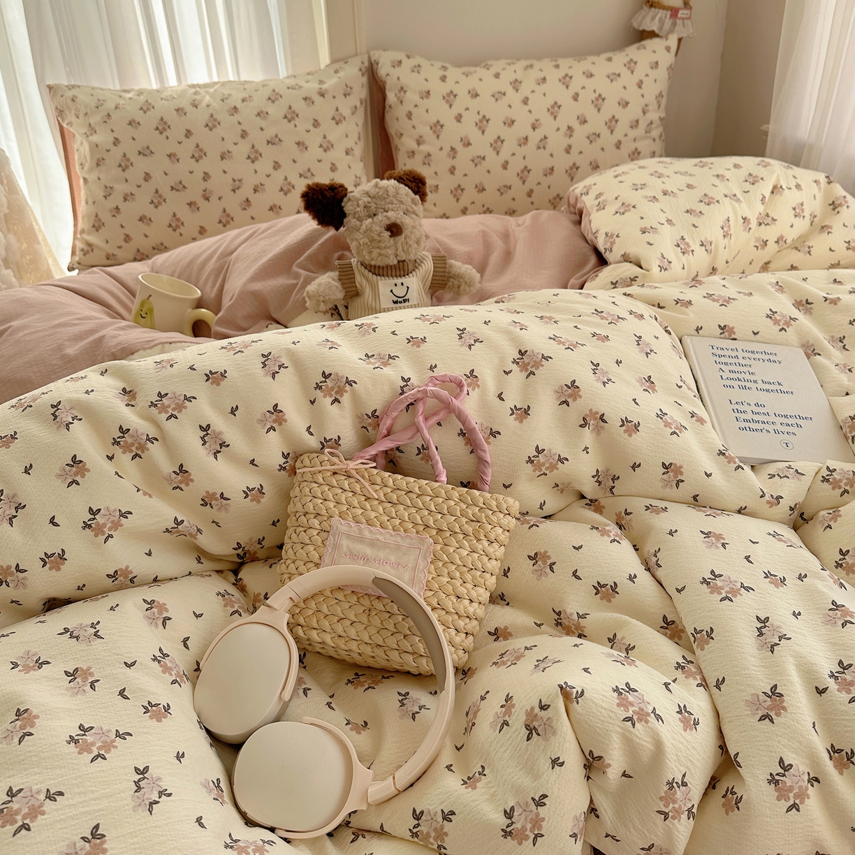 91家纺网 家纺一手货源 找家纺 初念 2025新款敲可爱的奶呼呼云感双层纱简约四件套系列超级治愈~ 苏瑾