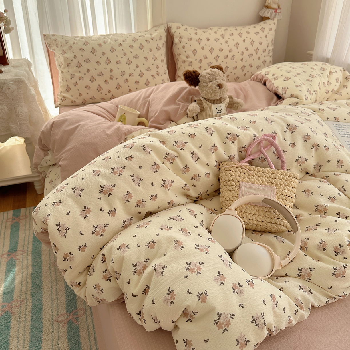 91家纺网 家纺一手货源 找家纺 初念 2025新款敲可爱的奶呼呼云感双层纱简约四件套系列超级治愈~ 苏瑾