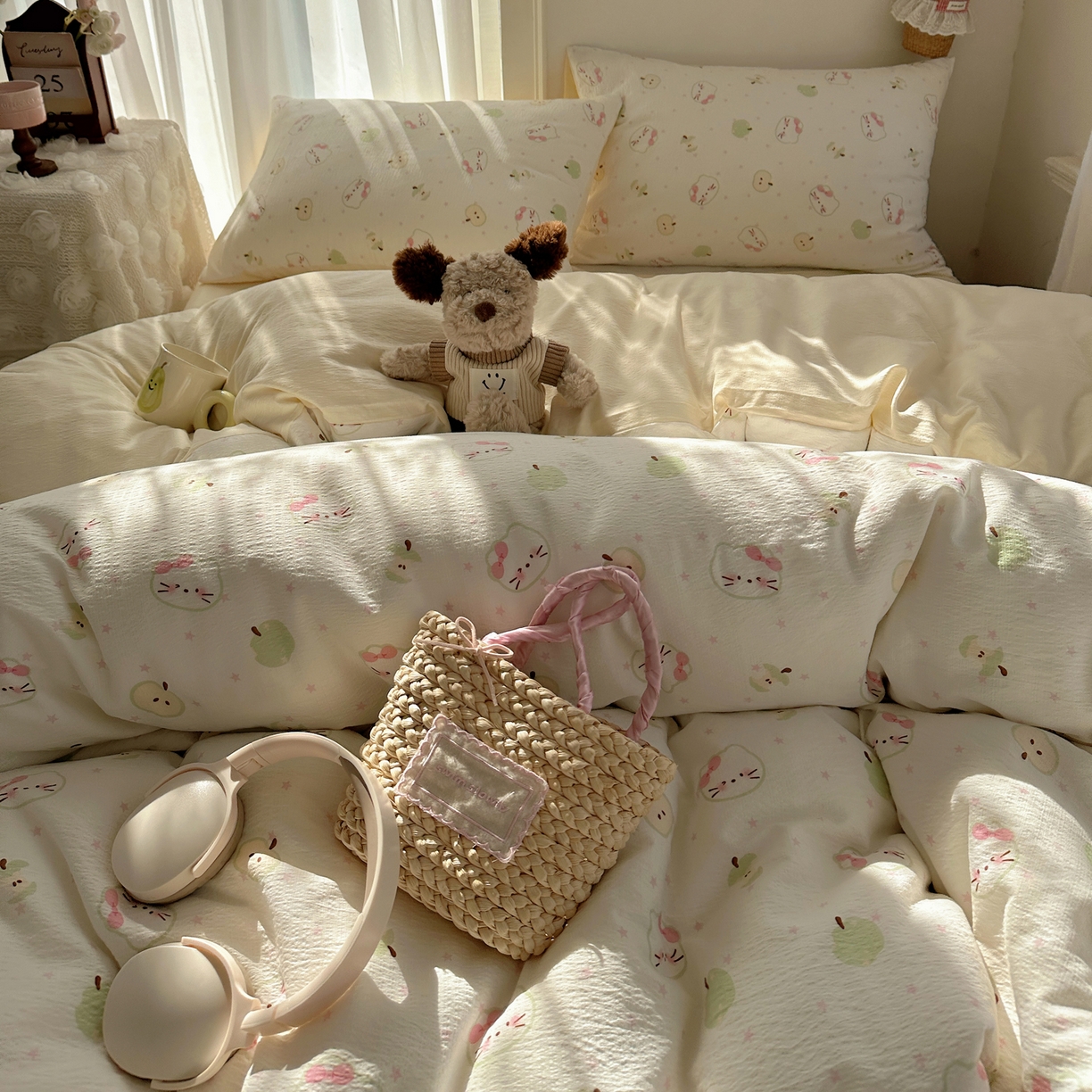 91家纺网 家纺一手货源 找家纺 初念 2025新款敲可爱的奶呼呼云感双层纱简约四件套系列超级治愈~ 一口青苹果