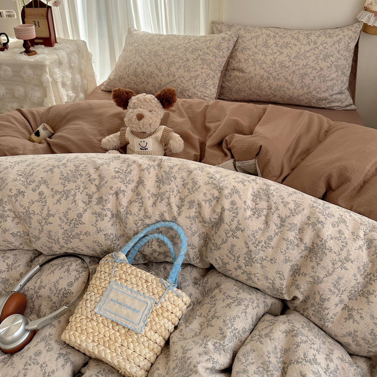 91家纺网 家纺一手货源 找家纺 初念 2025新款敲可爱的奶呼呼云感双层纱简约四件套系列超级治愈~ 竹歆花语