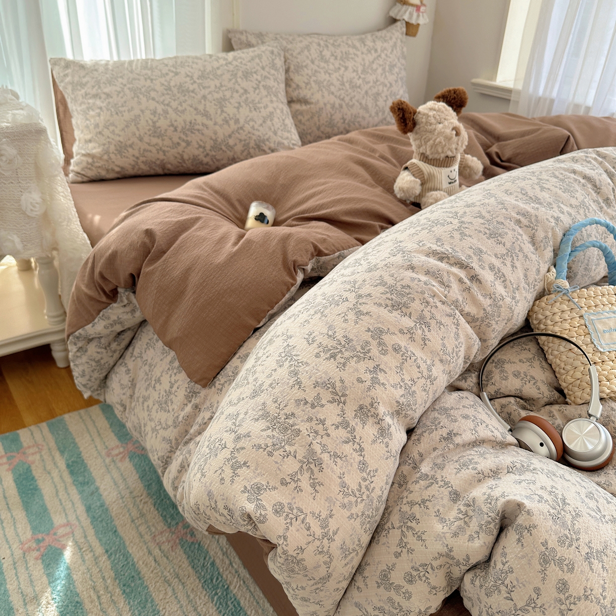 91家纺网 家纺一手货源 找家纺 初念 2025新款敲可爱的奶呼呼云感双层纱简约四件套系列超级治愈~ 竹歆花语