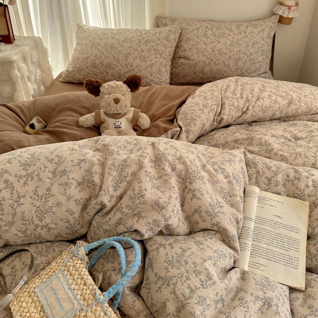 91家纺网 家纺一手货源 找家纺 初念 2025新款敲可爱的奶呼呼云感双层纱简约四件套系列超级治愈~ 竹歆花语