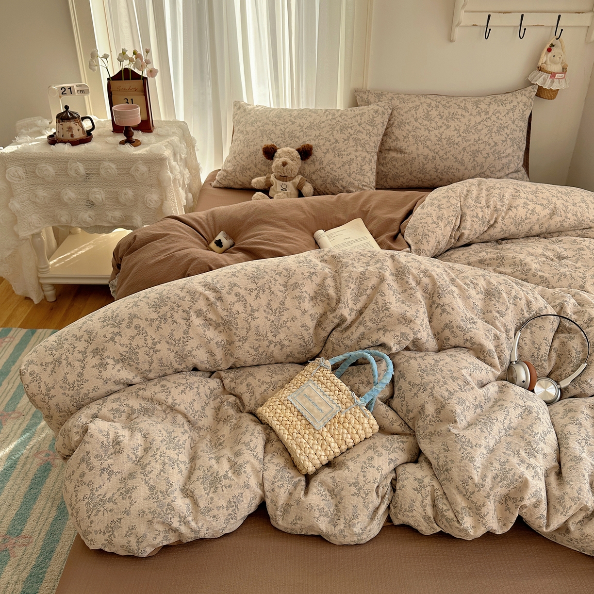 91家纺网 家纺一手货源 找家纺 初念 2025新款敲可爱的奶呼呼云感双层纱简约四件套系列超级治愈~ 竹歆花语