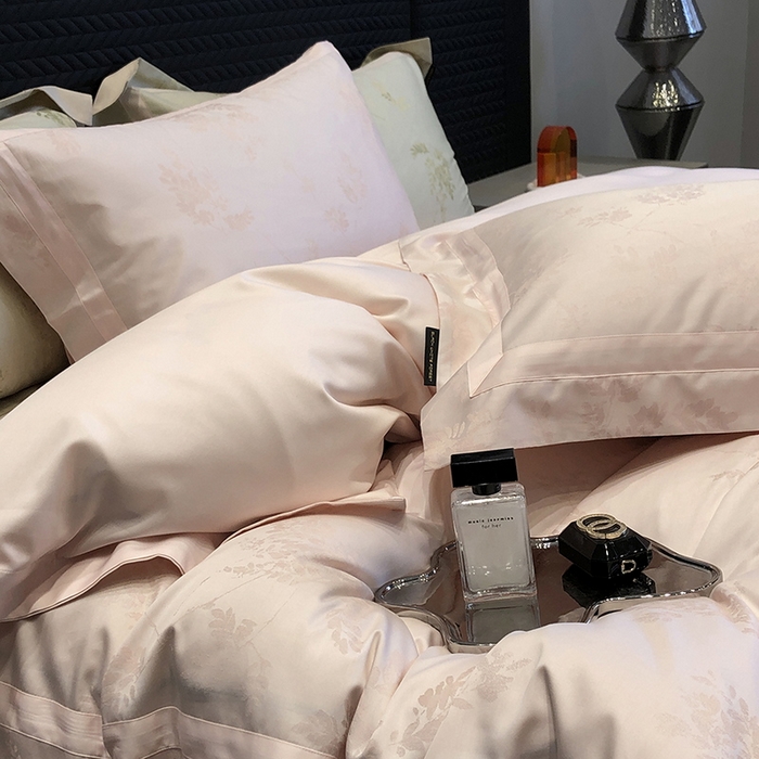 91家纺网 家纺一手货源 找家纺 黑白森林 2025新款50S高支天丝棉色织提花四件套 杜乐丽-蜜粉