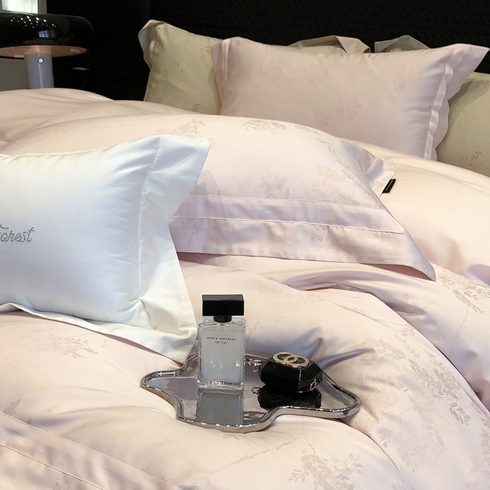 91家纺网 家纺一手货源 找家纺 黑白森林 2025新款50S高支天丝棉色织提花四件套 杜乐丽-蜜粉