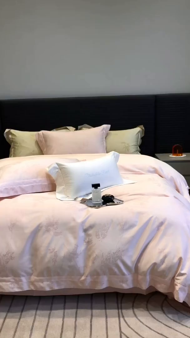 91家纺网 家纺一手货源 找家纺 黑白森林 2025新款50S高支天丝棉色织提花四件套 杜乐丽-蜜粉