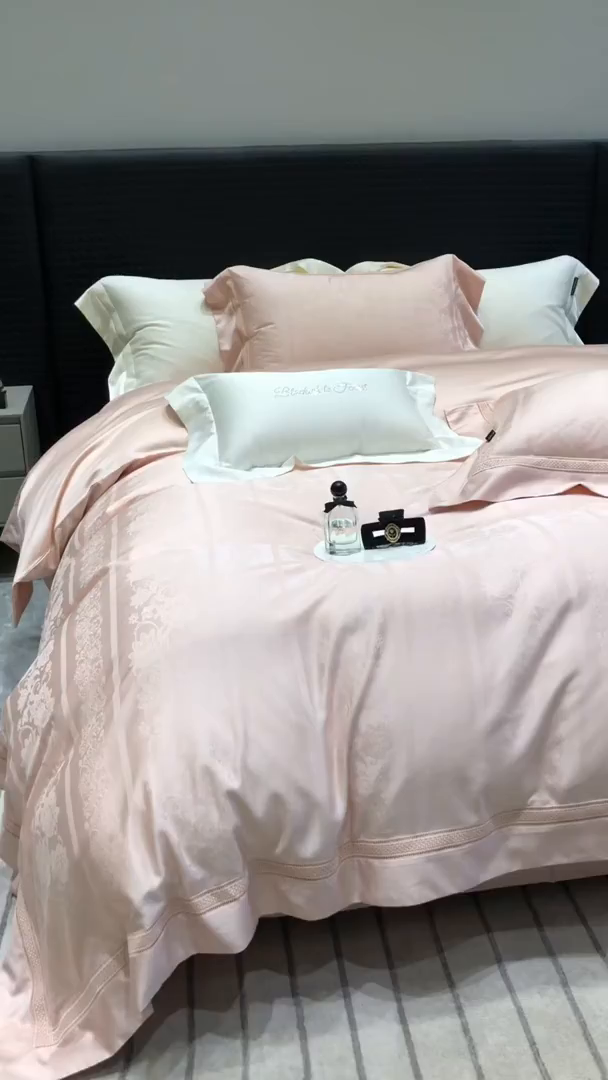 91家纺网 家纺一手货源 找家纺 黑白森林 2025新款80S超细旦天丝棉提花四件套 维奥拉-云黛粉