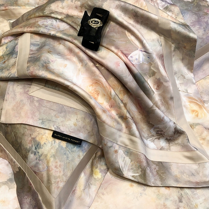 91家纺网 家纺一手货源 找家纺 黑白森林 2025新款高支天丝棉数码印花 套件系列四件套 爱丁堡花园-驼