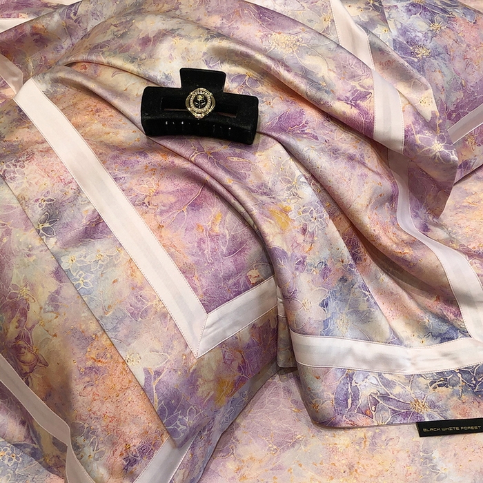 91家纺网 家纺一手货源 找家纺 黑白森林 2025新款高支天丝棉数码印花 套件系列四件套 梦幻之境-粉