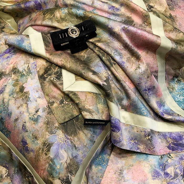 91家纺网 家纺一手货源 找家纺 黑白森林 2025新款高支天丝棉数码印花 套件系列四件套 梦幻之境-绿