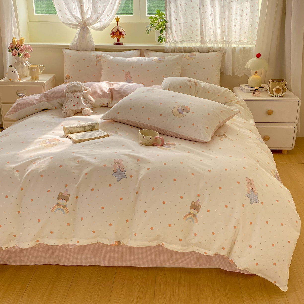 91家纺网 家纺一手货源 找家纺 红日子纺织品 2026新款12868纯棉全棉印花卡通系列四件套 橘意甜宠