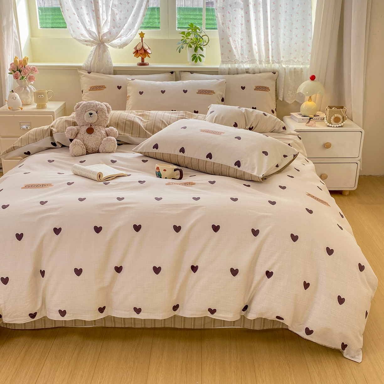 91家纺网 家纺一手货源 找家纺 红日子纺织品 2026新款12868纯棉全棉印花卡通系列四件套 迷你爱心