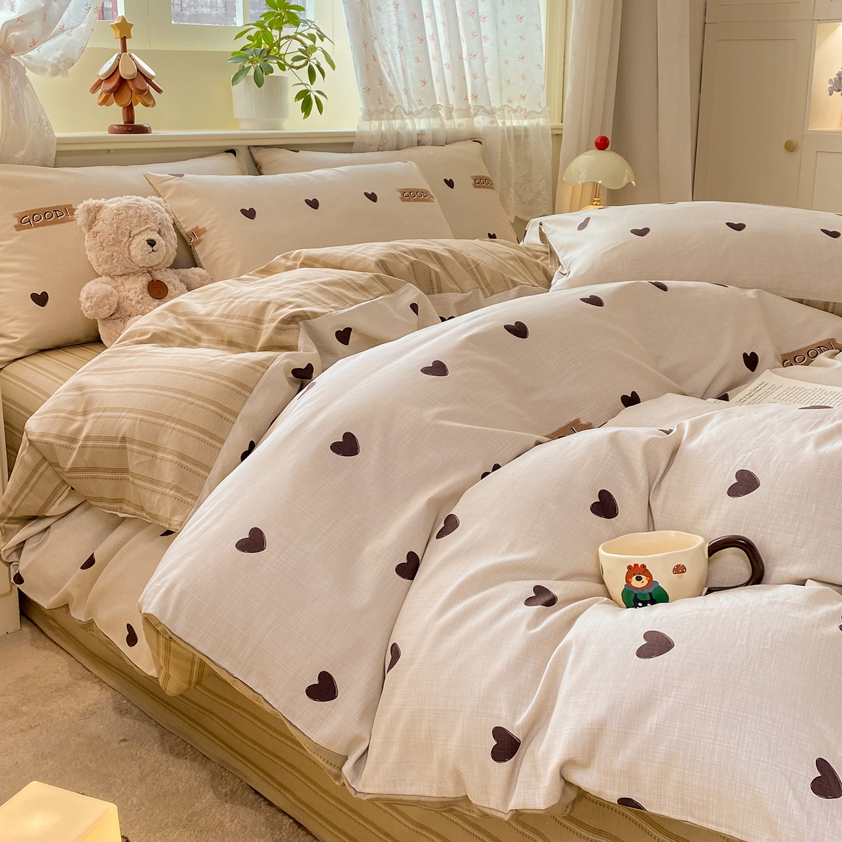 91家纺网 家纺一手货源 找家纺 红日子纺织品 2026新款12868纯棉全棉印花卡通系列四件套 迷你爱心