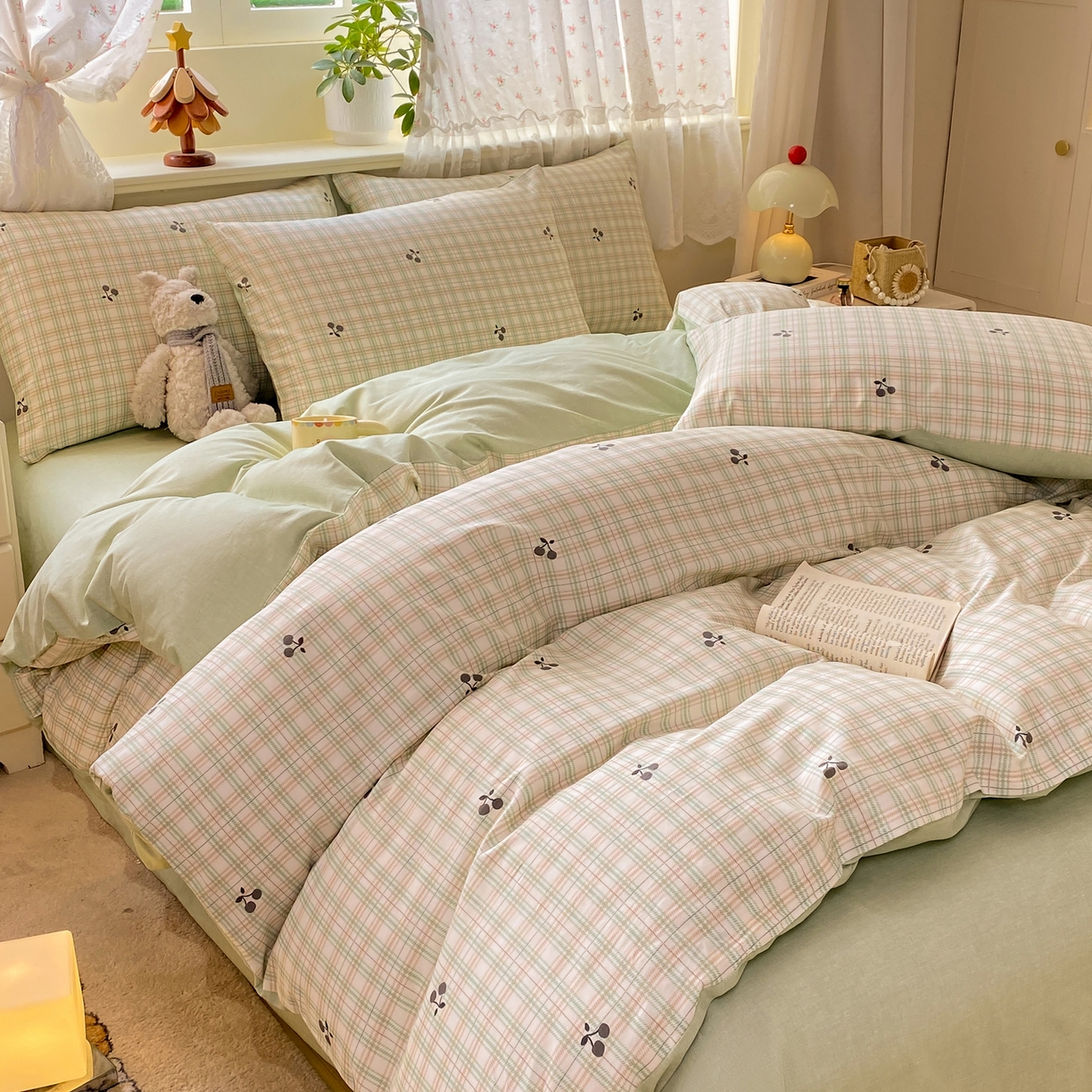 91家纺网 家纺一手货源 找家纺 红日子纺织品 2026新款12868纯棉全棉印花卡通系列四件套 印象樱桃