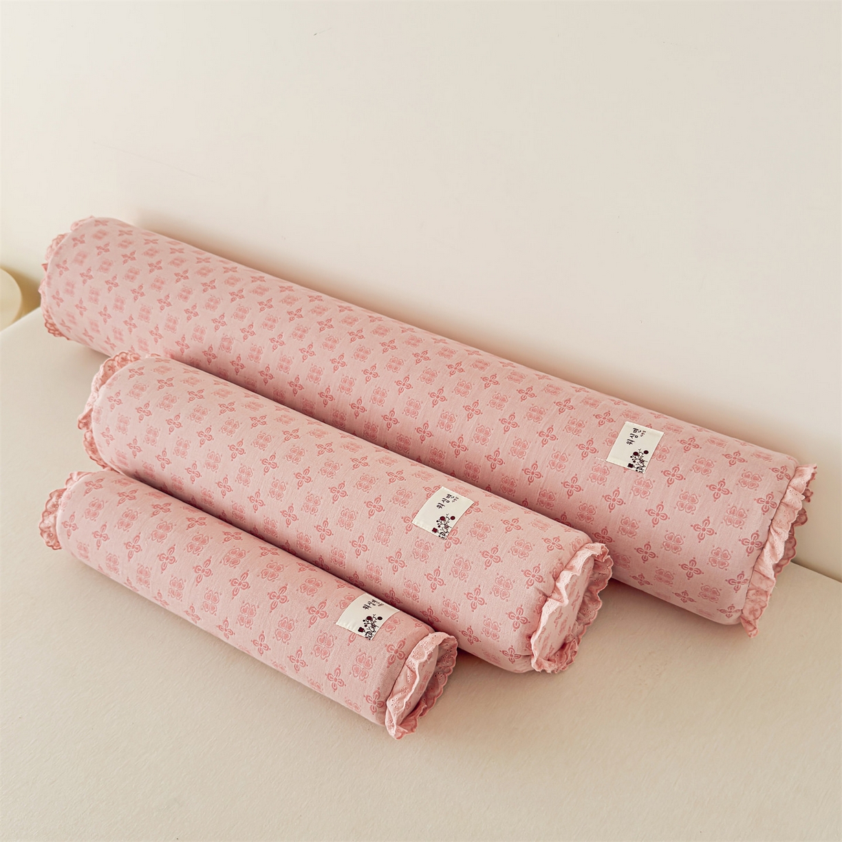 91家纺网 家纺一手货源 找家纺 （总）麦肯锡 2025新款记忆棉圆柱伴眠长抱枕 枕头,粉色【产品图】/只,粉色【模特图】/只,灰色【产品图】/只,灰色【模特图】/只,绿色【产品图】/只,绿色【模特图】/只,棕色【产品图】/只,棕色【模特图】/只,粉色【产品图】/对,灰色【产品图】/对,绿色【产品图】/对,棕色【产品图】/对,粉色【模特图】/对,灰色【模特图】/对,绿色【模特图】/对,棕色【模特图】/对