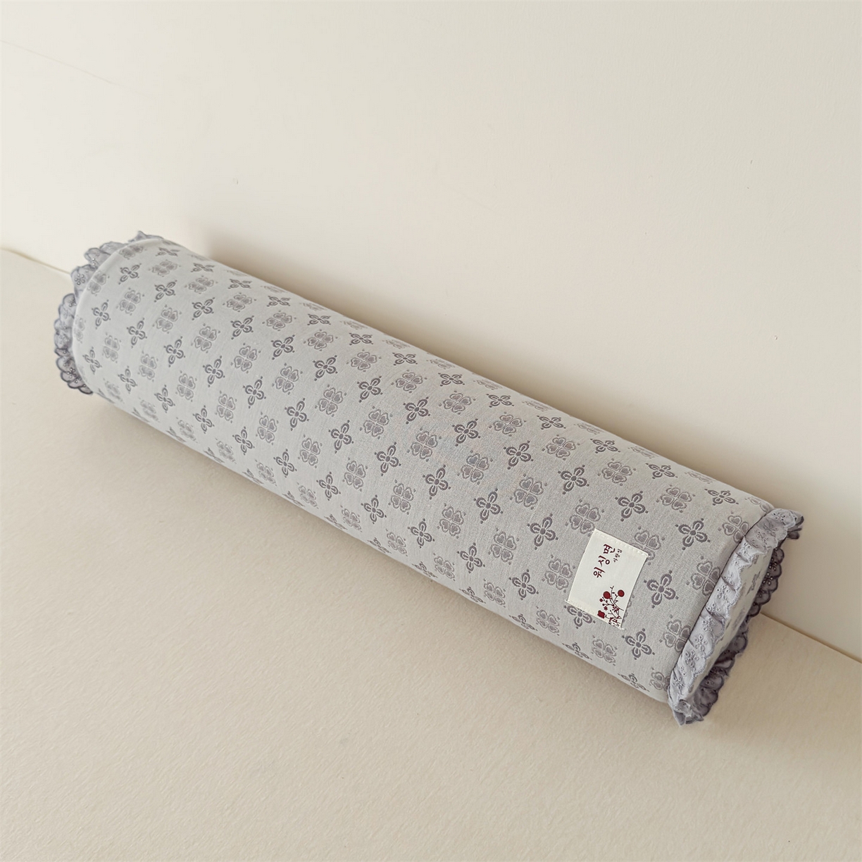 91家纺网 家纺一手货源 找家纺 麦肯锡 2025新款记忆棉圆柱伴眠长抱枕 枕头 灰色【产品图】/对