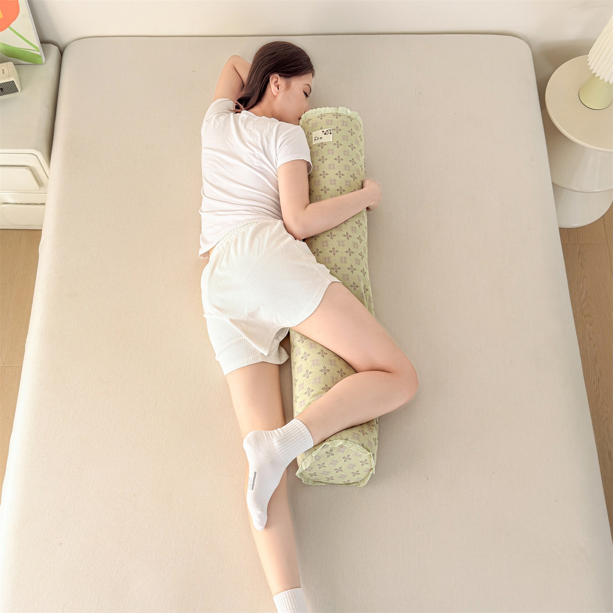 91家纺网 家纺一手货源 找家纺 麦肯锡 2025新款记忆棉圆柱伴眠长抱枕 枕头 绿色【模特图】/对