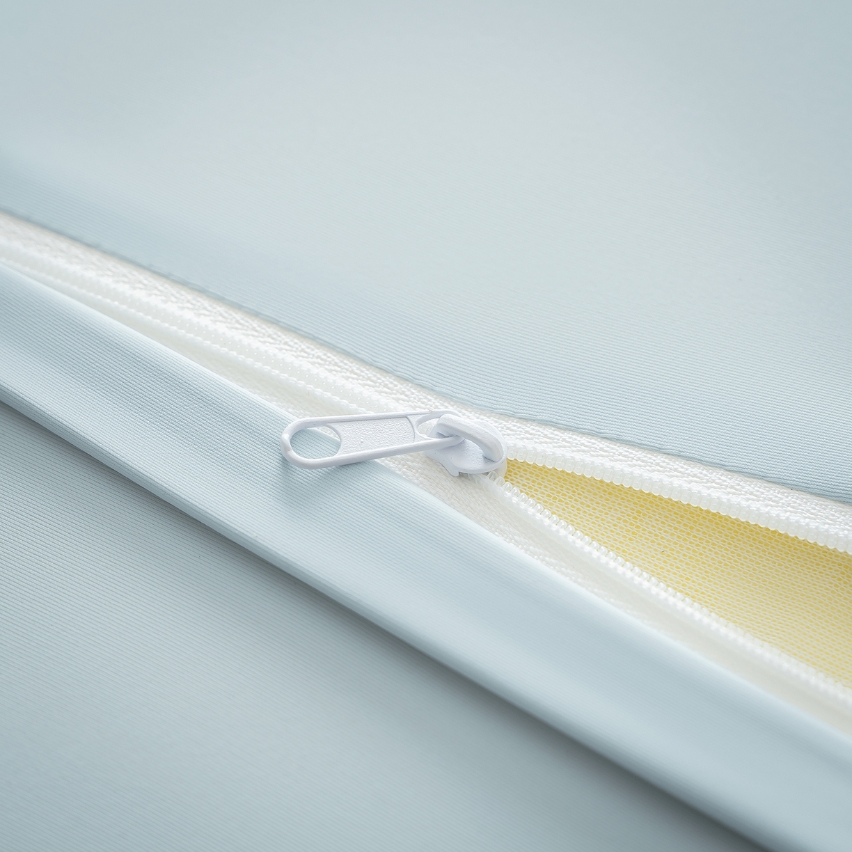 91家纺网 家纺一手货源 找家纺 可恩欣 2025新款零压舒颈蝴蝶枕枕头枕芯 海洋蓝