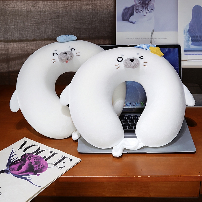 91家纺网 家纺一手货源 找家纺 （总）仟亿莱 2025新款萌萌海豹记忆棉U枕枕头枕芯