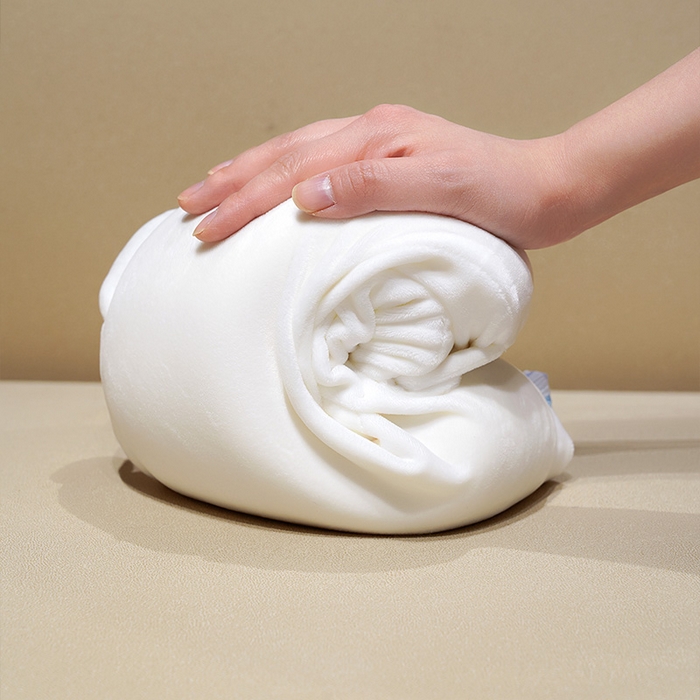 91家纺网 家纺一手货源 找家纺 仟亿莱 2025新款萌萌海豹记忆棉U枕枕头枕芯 记忆眨眼海豹