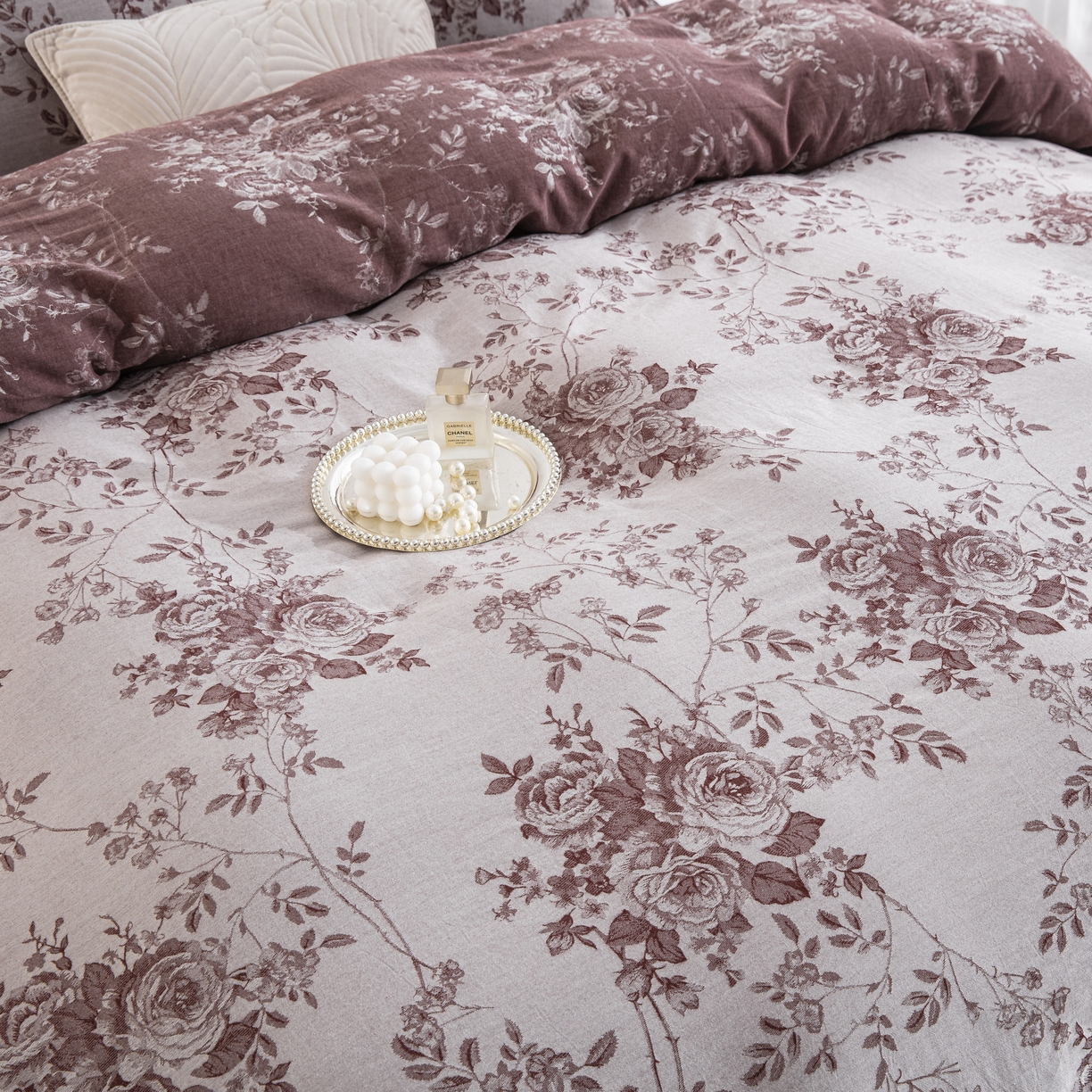 91家纺网 家纺一手货源 找家纺 双层纱家居 2025新款小清新双层纱四件套 春雨豆沙灰