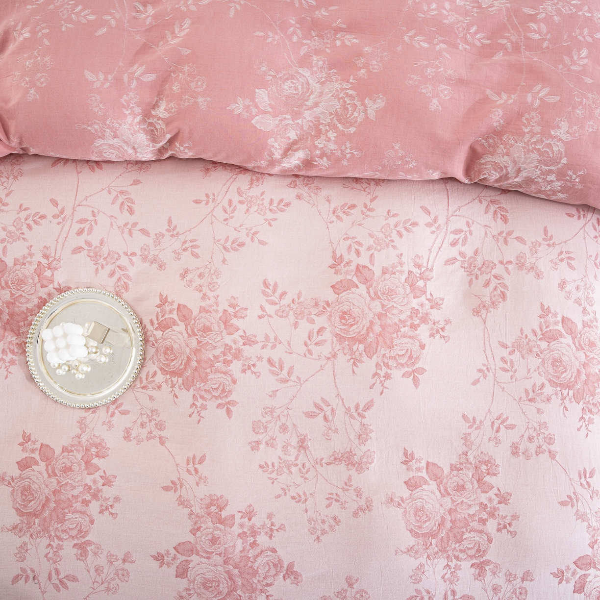 91家纺网 家纺一手货源 找家纺 双层纱家居 2025新款小清新双层纱四件套 春雨粉白