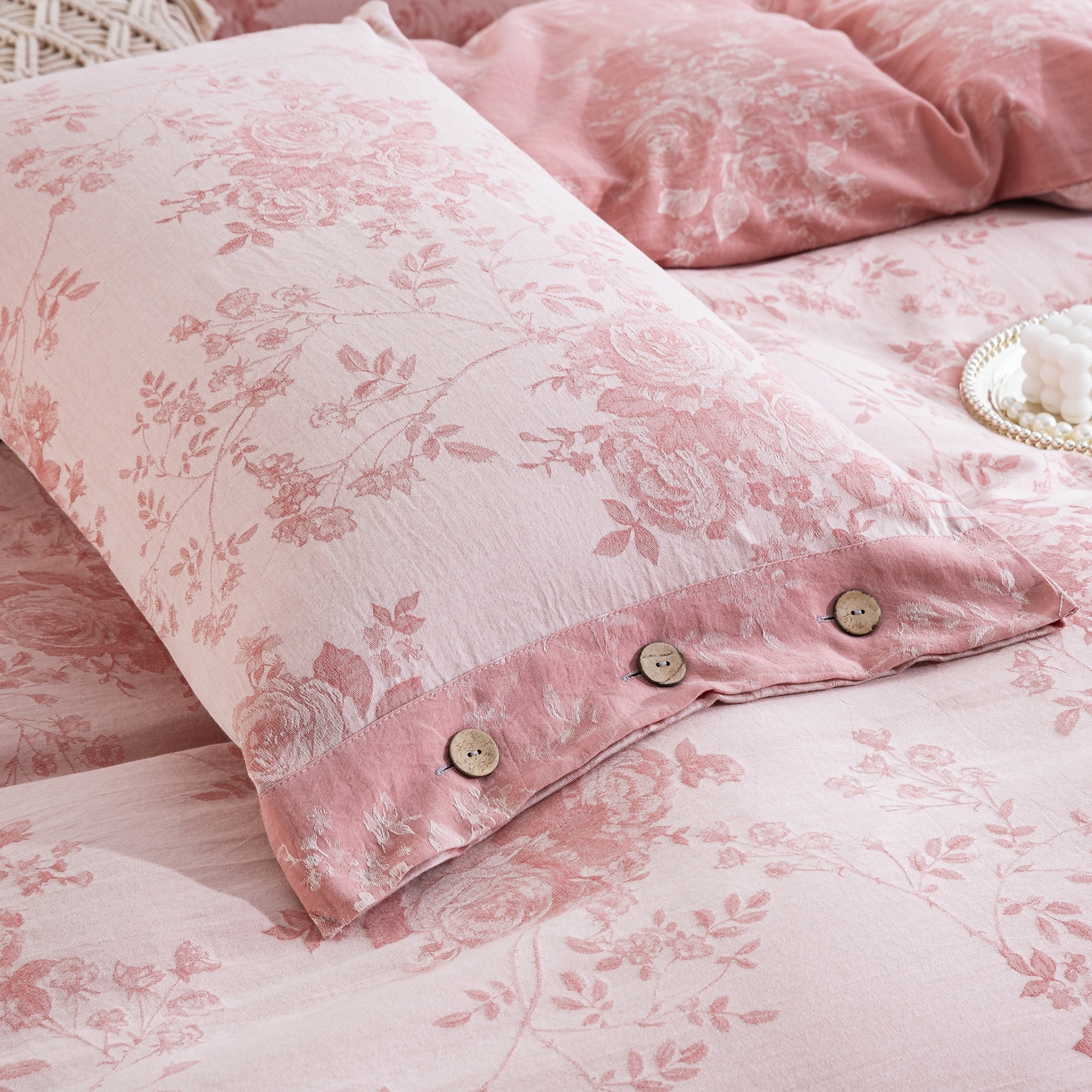 91家纺网 家纺一手货源 找家纺 双层纱家居 2025新款小清新双层纱四件套 春雨粉白