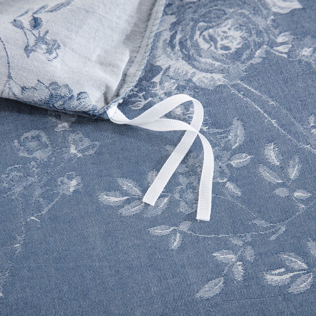 91家纺网 家纺一手货源 找家纺 双层纱家居 2025新款小清新双层纱四件套 春雨蓝