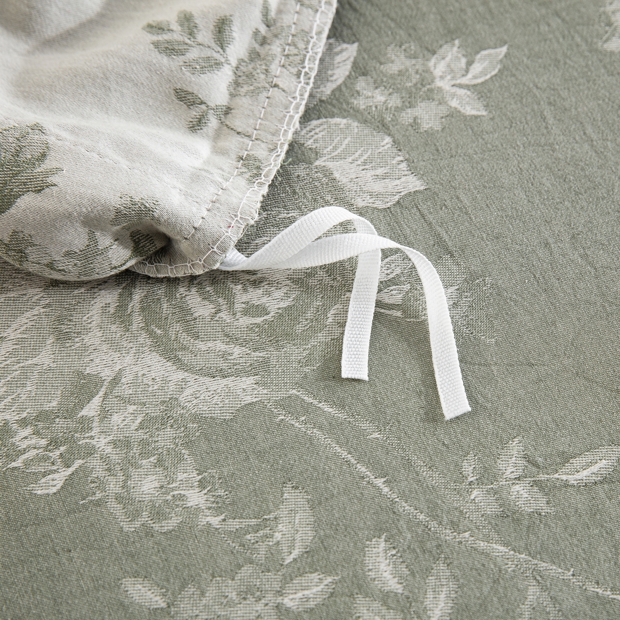 91家纺网 家纺一手货源 找家纺 双层纱家居 2025新款小清新双层纱四件套 春雨-绿