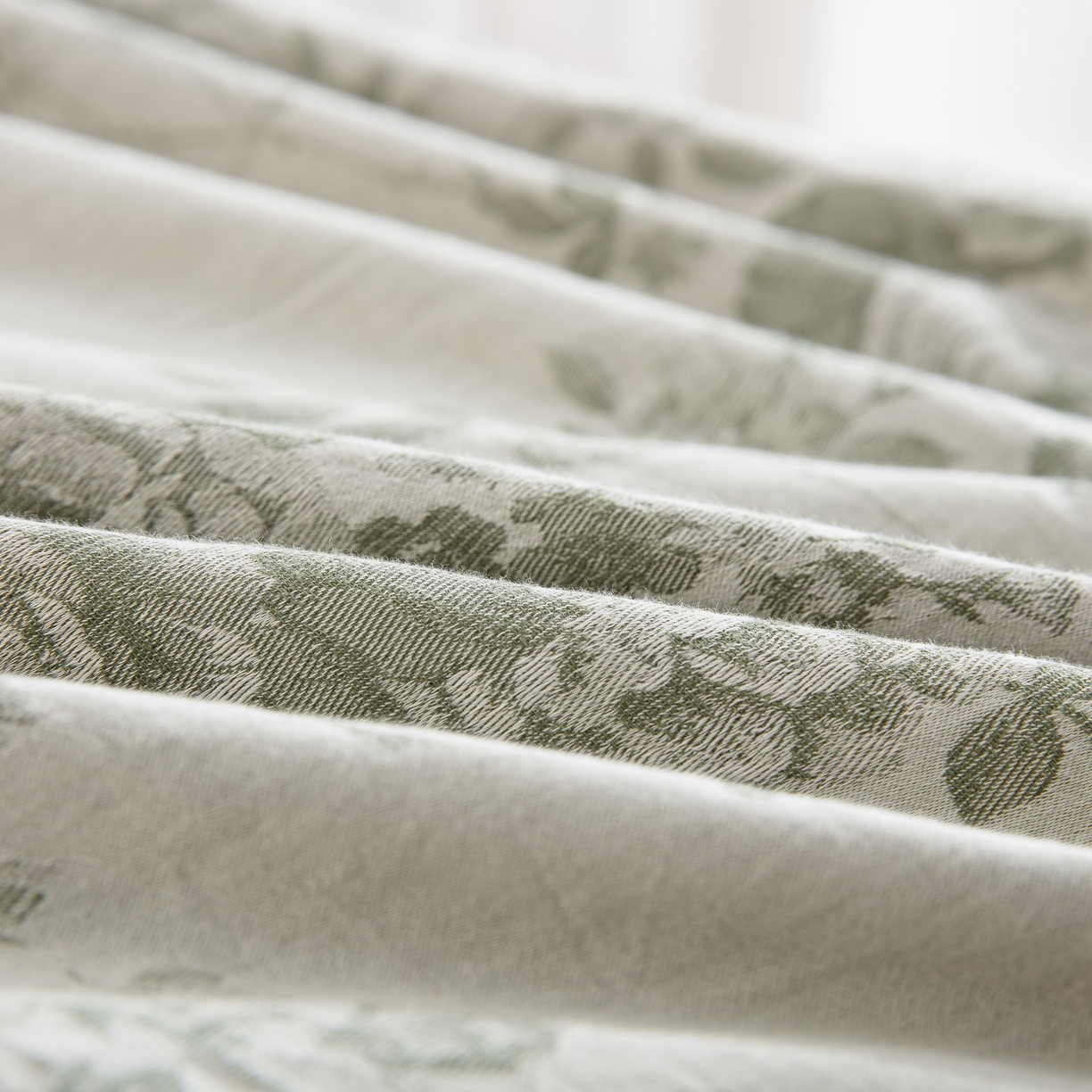 91家纺网 家纺一手货源 找家纺 双层纱家居 2025新款小清新双层纱四件套 春雨绿白