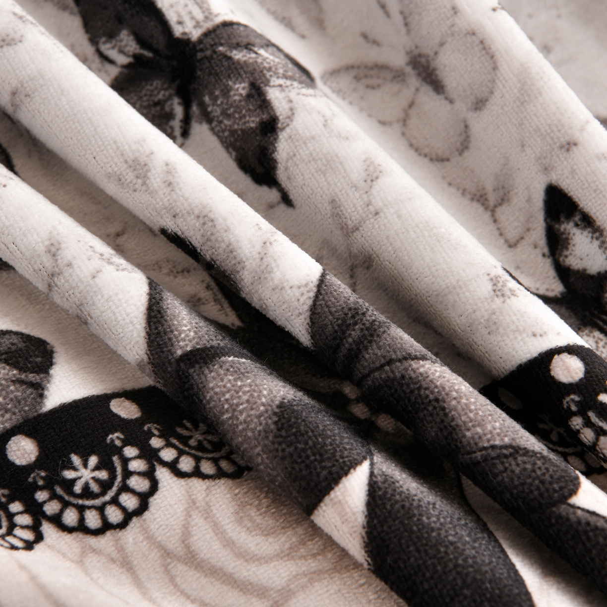 91家纺网 家纺一手货源 找家纺 曼尼家纺 2025新款7斤高克重牛奶绒四件套 蝶栖云汀